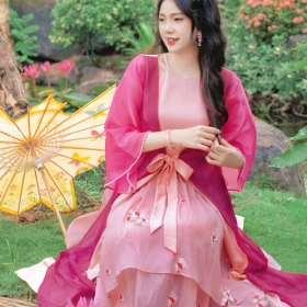 Áo dài cách tân cổ sen thuê hoa